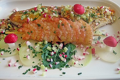 Scheibe vom wei&szlig;en Heilbutt mit Garnelenspie&szlig; an Gr&uuml;nkernrisotto 3