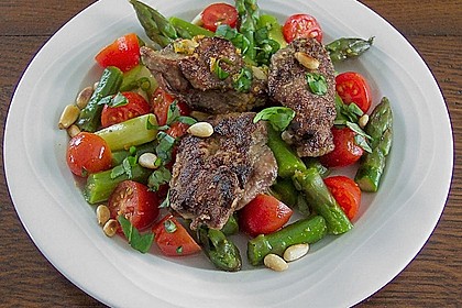 Italienischer Spargelsalat mit H&auml;hnchenleber
