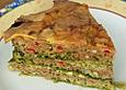 Bunte Hackfleischtorte im Wirsingmantel