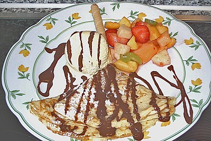 Palatschinken mit Marillenmarmelade 11