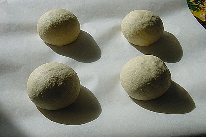 Frische Sonntagsbr&ouml;tchen Bonifatius 7