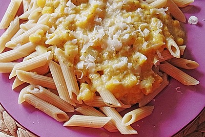Pasta mit Kürbis und Pinienkernen 9