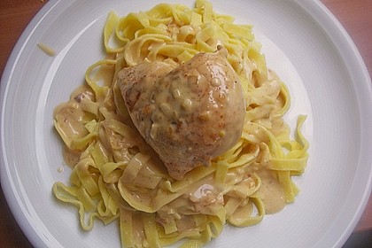 Leonas H&uuml;hnchen in Gorgonzolasauce