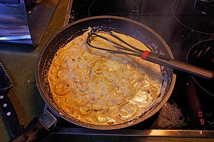 Zwiebel-Sahne Hähnchen 52
