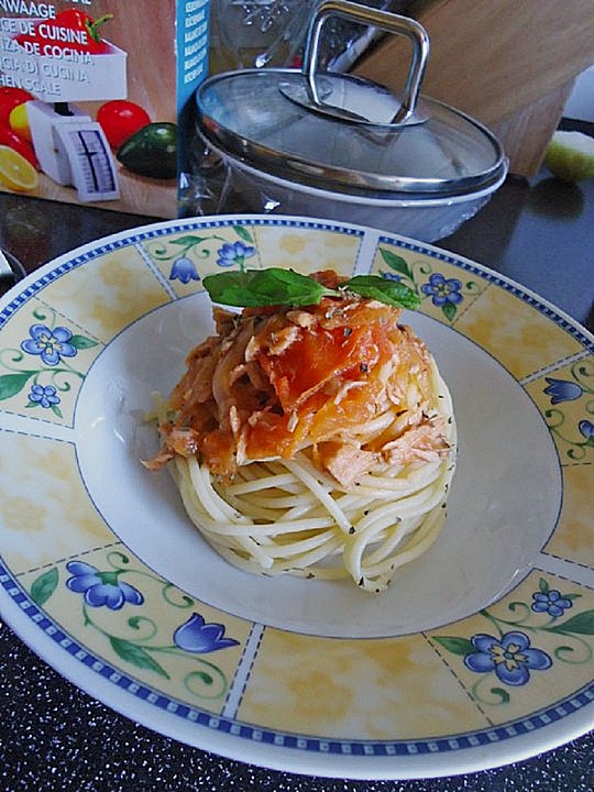 Spaghetti mit Tomaten - Thunfischsoße (Rezept mit Bild) | Chefkoch.de