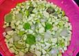 Leichte Sommerbowle mit Waldmeister und Limetten