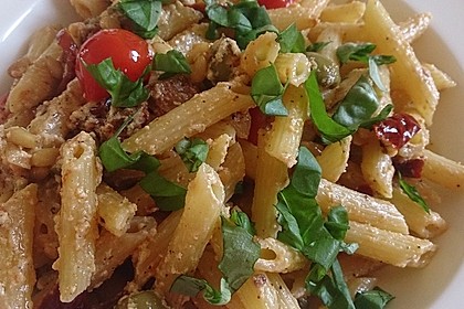 Nudeln mit Tomaten, Schafskäse und Oliven 23