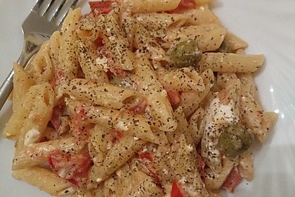 Nudeln mit Tomaten, Schafskäse und Oliven 22