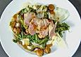 Schweinefilet mit Rucola und gr&uuml;nem Spargel