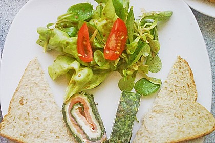 Lachsrolle mit Spinat und Frischkäse 95