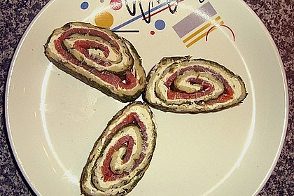 Lachsrolle mit Spinat und Frischkäse 79