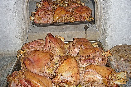 Bayerische Kalbs- oder Schweinshaxen