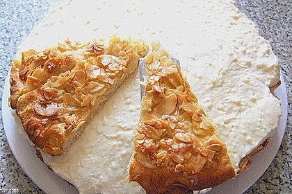 Großmutters Bienenstich 15