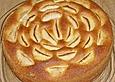 Leckerer versunkener Apfelkuchen mit Zimt