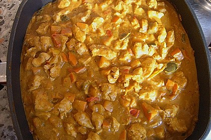 W&uuml;rziger Eintopf mit K&uuml;rbis und Huhn