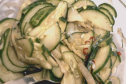 Thail&auml;ndischer Gurkensalat 1