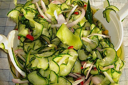 Thail&auml;ndischer Gurkensalat 5