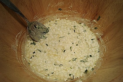 Gurkensalat mit H&uuml;ttenk&auml;se 3