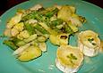 Lauwarmer Spargelsalat mit Ziegenk&auml;se