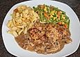Schweinemedaillons mit Kn&ouml;deln und Buttergem&uuml;se
