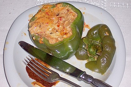 Paprikaschoten gef&uuml;llt mit Sauerkraut