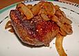 Rumpsteaks mit Zwiebeln