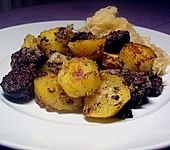 Bratkartoffeln mit Blut - und Leberwurst (Bild)