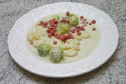Gnocchi mit Rosenkohl