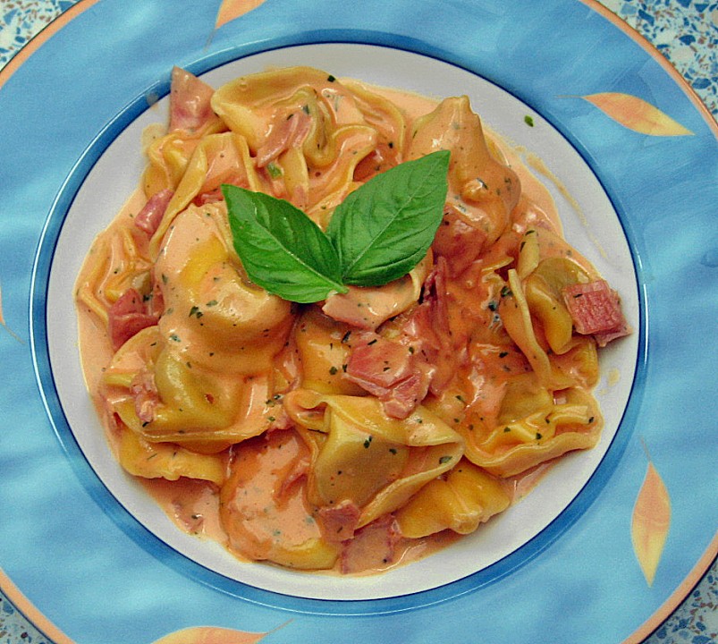 Tortellini mit Käse - Schinken - Soße (Rezept mit Bild) | Chefkoch.de