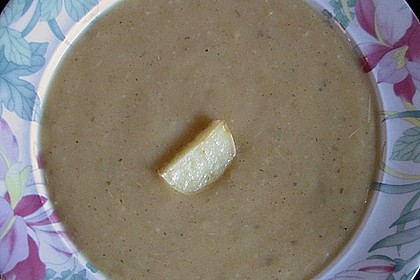Ger&ouml;stete Apfel - Zwiebel - Suppe mit  Kartoffeln