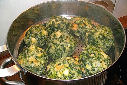 Spinatknödel 32
