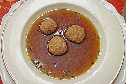 Haselnussklößchen in Bouillon 15