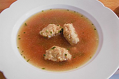 Haselnussklößchen in Bouillon 21