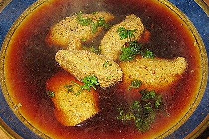 Haselnussklößchen in Bouillon 8