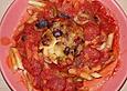 H&uuml;hnerbrust mit Senfkruste im Tomaten - Zwiebelbett