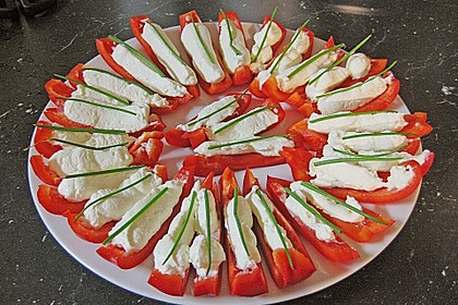 Paprikaschiffchen mit Frischk&auml;se 6