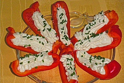 Paprikaschiffchen mit Frischk&auml;se 15