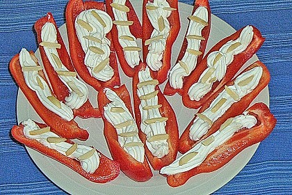 Paprikaschiffchen mit Frischk&auml;se