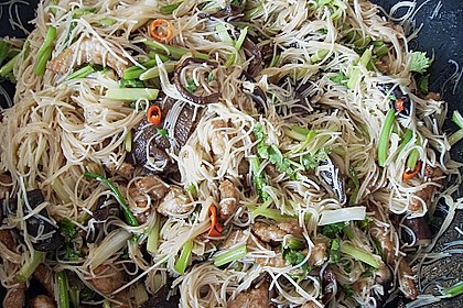 Schweinefleisch mit Glasnudeln 1
