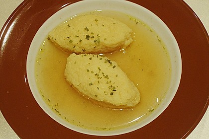 Griessnockerl (Suppeneinlage) 16