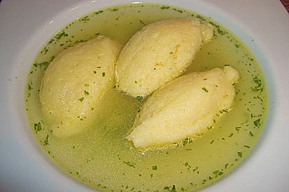 Griessnockerl (Suppeneinlage) 6