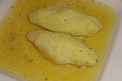 Griessnockerl (Suppeneinlage) 28