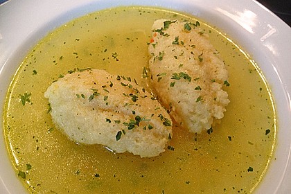 Griessnockerl (Suppeneinlage) 21