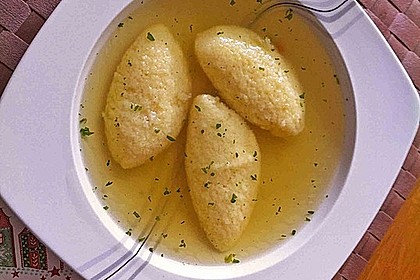 Griessnockerl (Suppeneinlage) 17