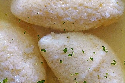 Griessnockerl (Suppeneinlage) 20