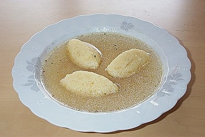 Griessnockerl (Suppeneinlage) 31