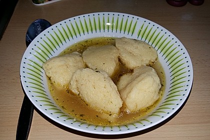 Griessnockerl (Suppeneinlage) 13