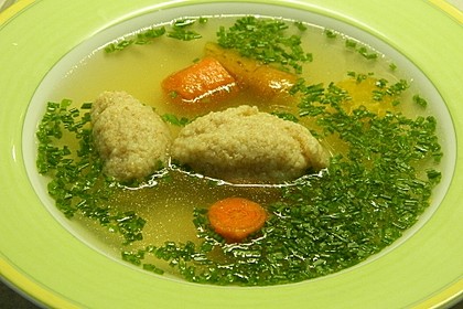 Griessnockerl (Suppeneinlage) 24