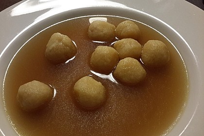 Griessnockerl (Suppeneinlage) 9