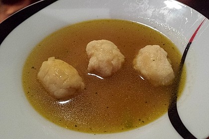 Griessnockerl (Suppeneinlage) 2